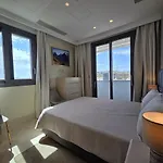 Luxury Seaview Escape 3bd In Skyscraper