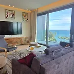 Luxury Seaview Escape 3bd In Skyscraper *
