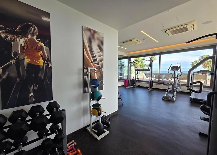 Luxury Seaview Escape 3bd In Skyscraper