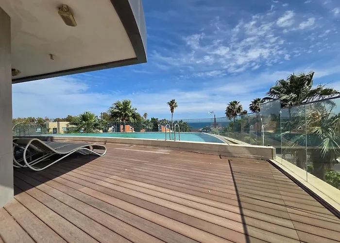 Luxury Seaview Escape 3bd In Skyscraper * Limisso