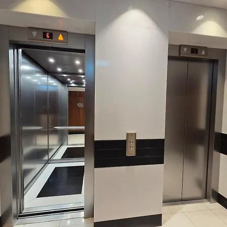 아파트 Luxury Seaview Escape 3bd In Skyscraper