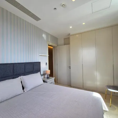Luxury Seaview Escape 3bd In Skyscraper Limassol