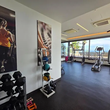 Luxury Seaview Escape 3bd In Skyscraper