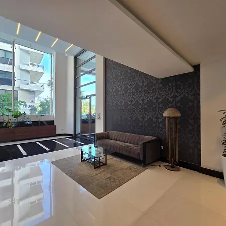 Luxury Seaview Escape 3bd In Skyscraper 아파트 레메소스