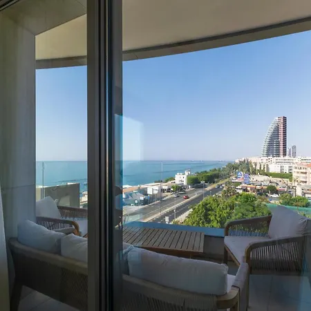 Luxury Seaview Escape 3bd In Skyscraper * 레메소스