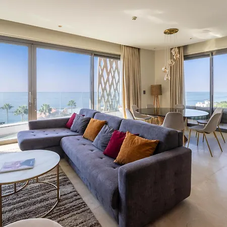 아파트 Luxury Seaview Escape 3bd In Skyscraper 레메소스