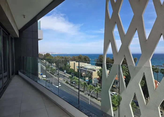 Apartment Luxury Seaview Escape 3bd In Skyscraper *