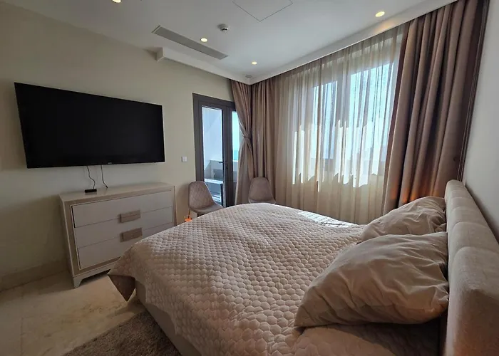 Luxury Seaview Escape 3bd In Skyscraper Lägenhet *