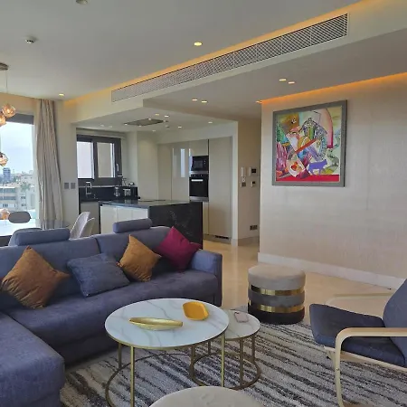 דירה Luxury Seaview Escape 3bd In Skyscraper לימסול